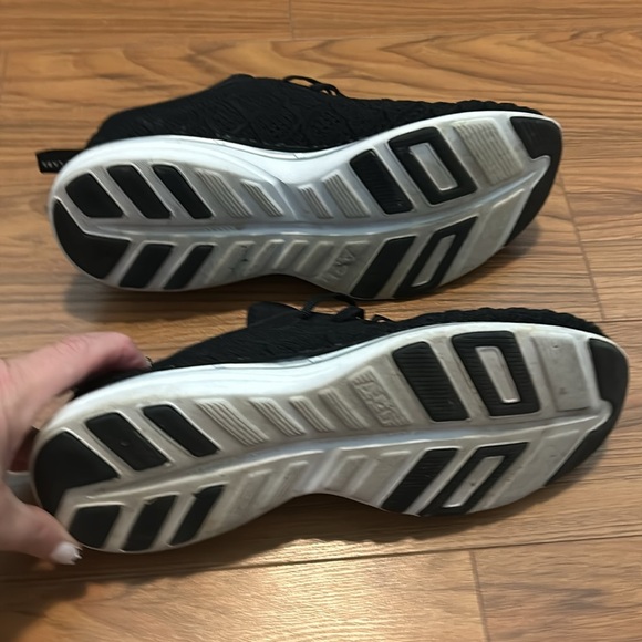 APL - Picture 3 of 3